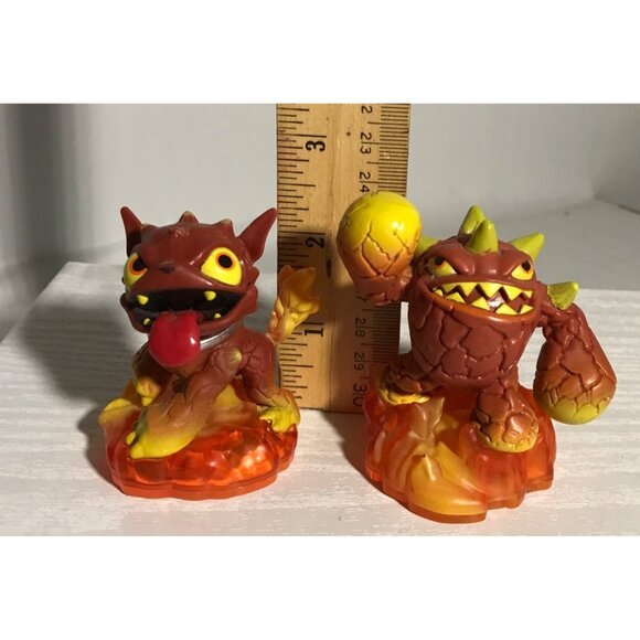 Skylanders Giant Bundle Hot Dog and Eruptor Activision Toys 2012 - Picture 6 of 6
